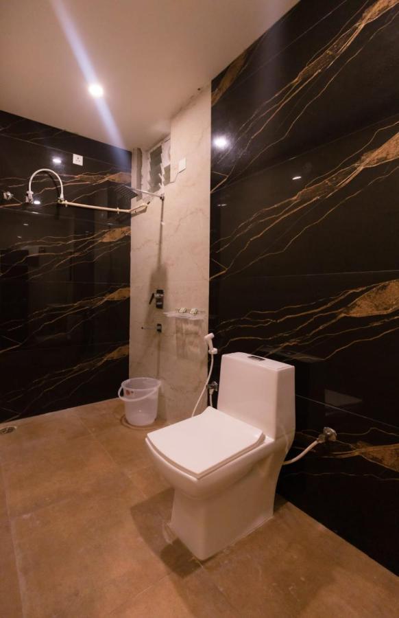 Beestay Hotels Elite Park Тирупати Екстериор снимка