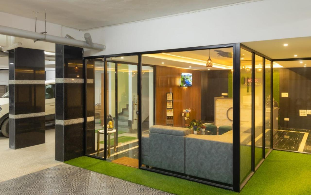 Beestay Hotels Elite Park Тирупати Екстериор снимка