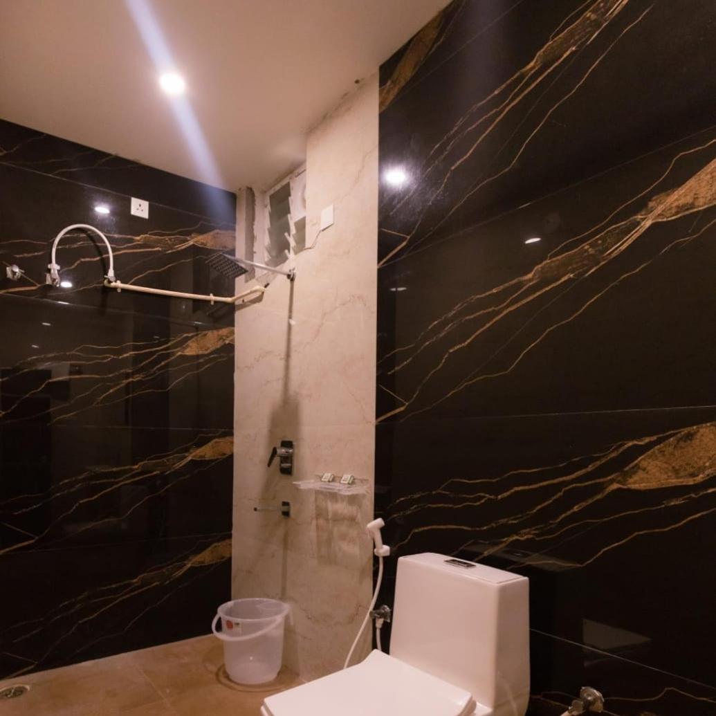 Beestay Hotels Elite Park Тирупати Екстериор снимка