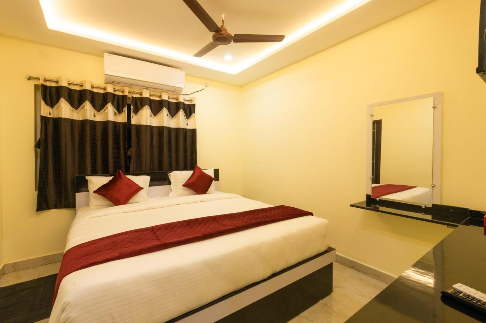 Beestay Hotels Elite Park Тирупати Екстериор снимка