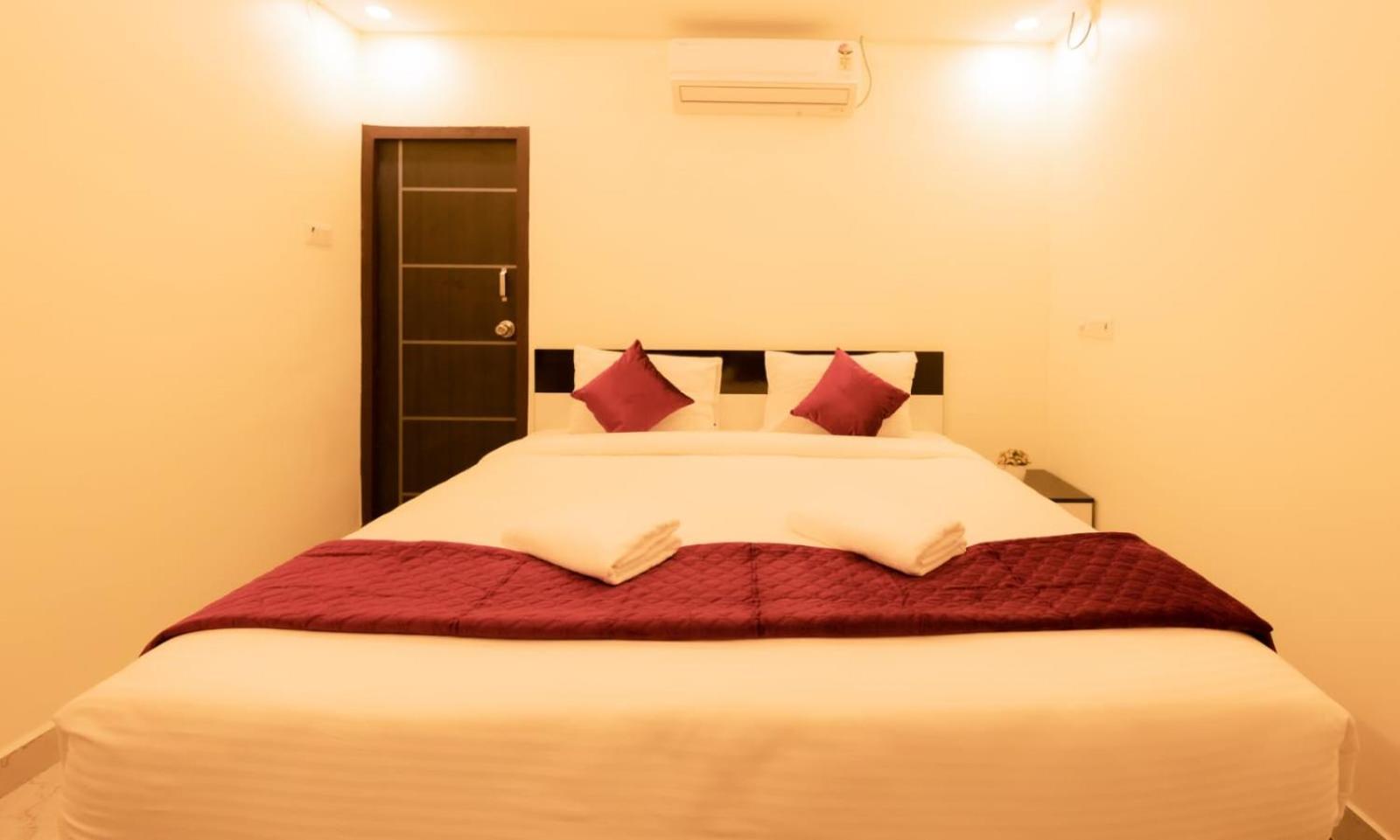 Beestay Hotels Elite Park Тирупати Стая снимка