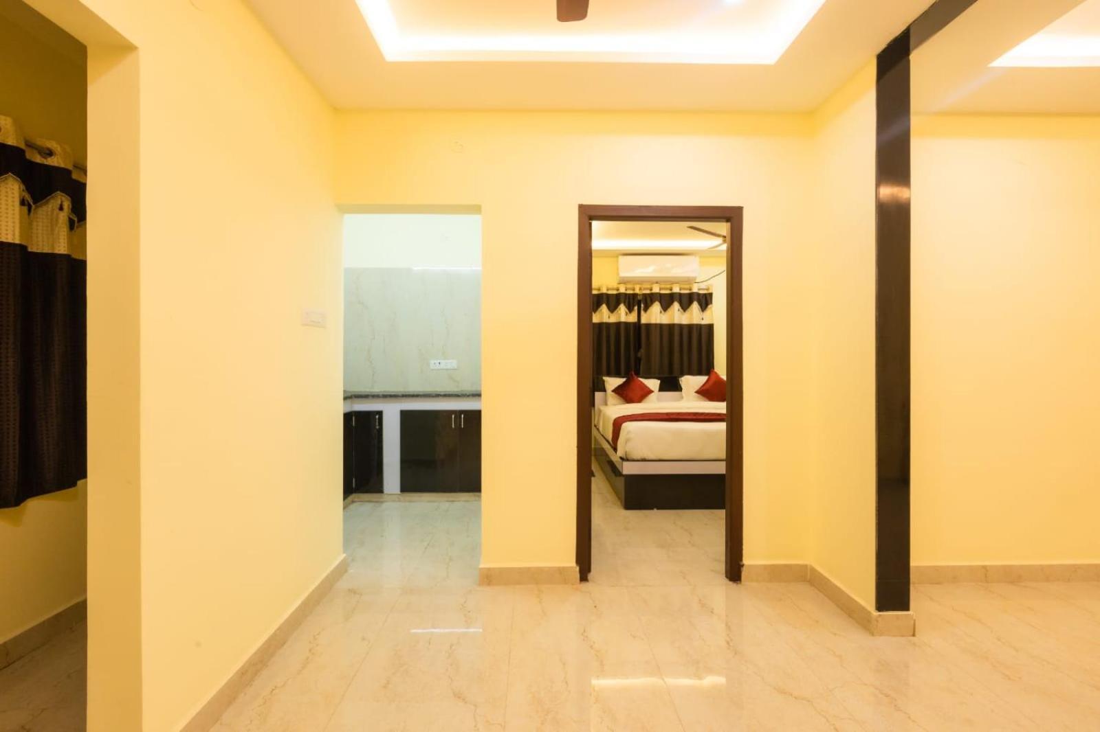 Beestay Hotels Elite Park Тирупати Стая снимка