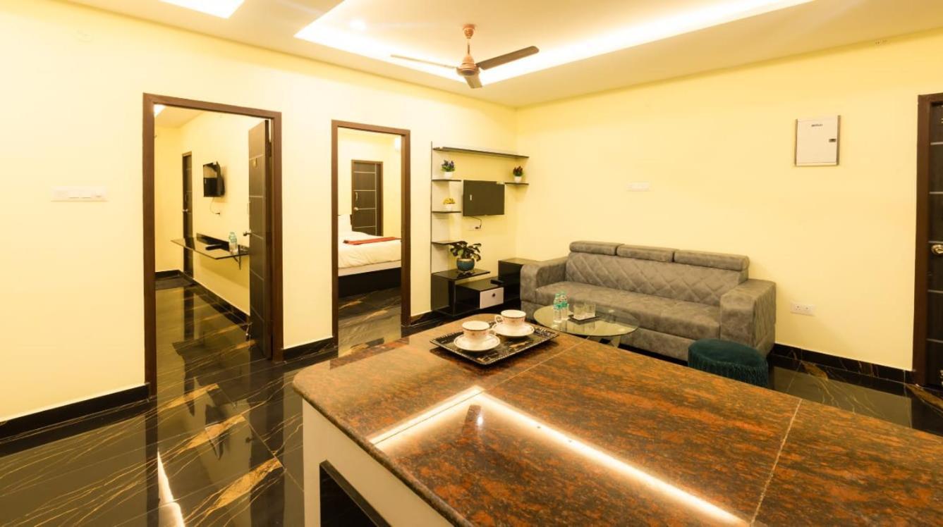 Beestay Hotels Elite Park Тирупати Стая снимка