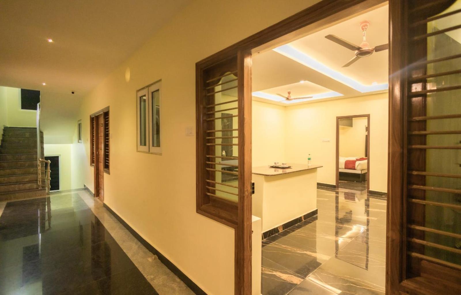 Beestay Hotels Elite Park Тирупати Стая снимка
